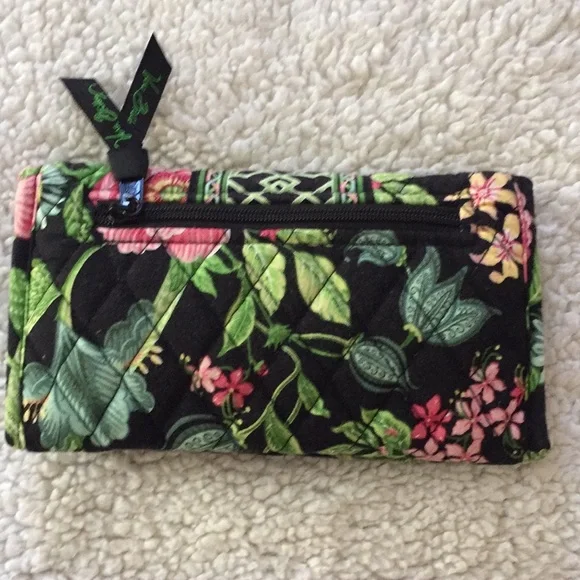 Vera Bradley Clutch - Picture 4 of 7